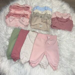 Baby Clothing Set with Pants and Onesies
